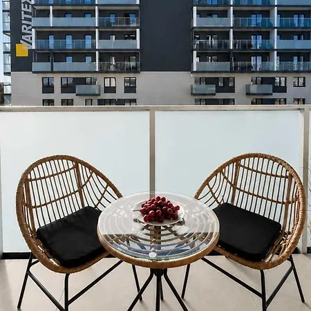 3-room Near Atlas Arena Apartament